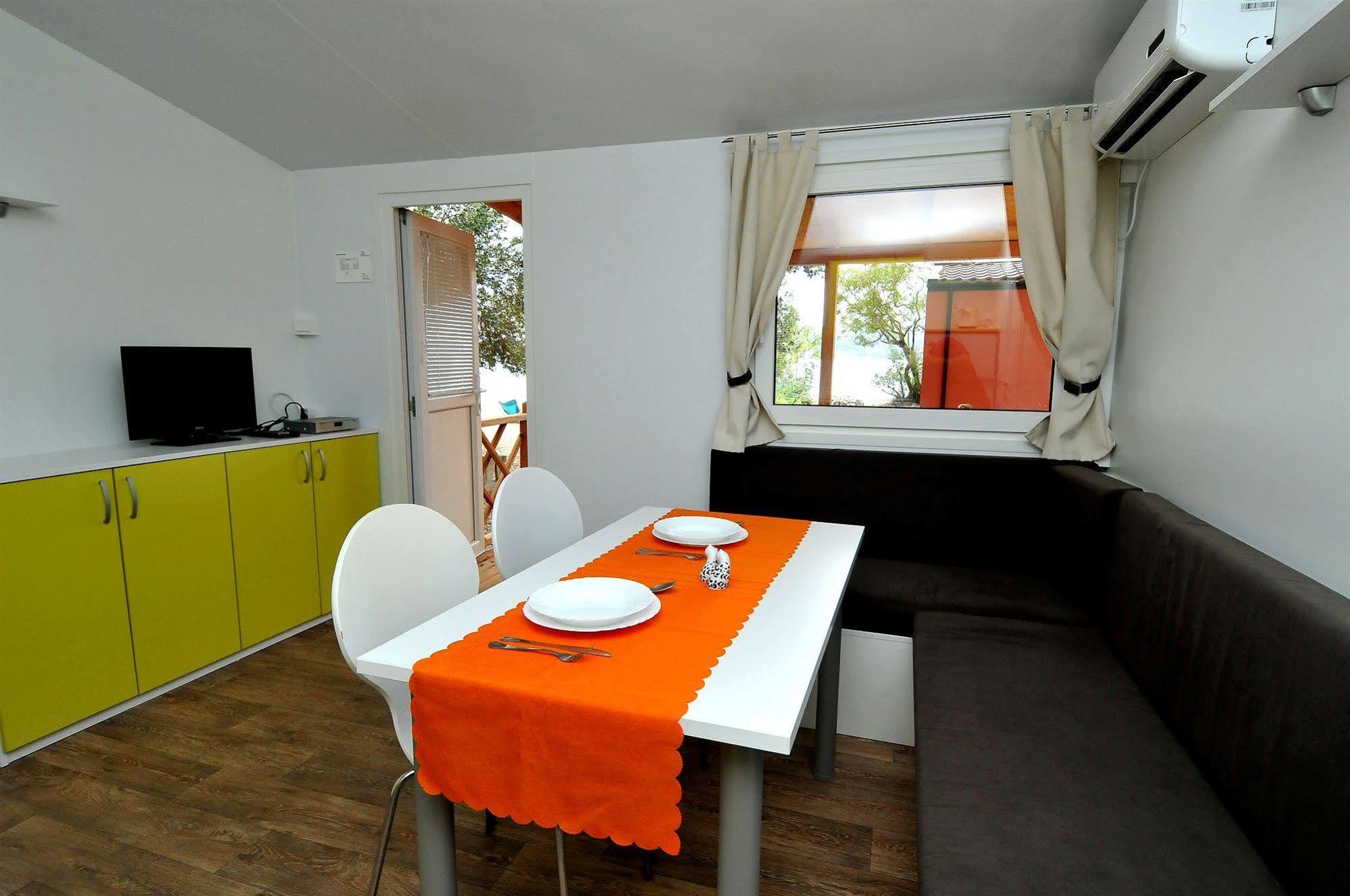 Hotel Camp Perna à Kuciste Extérieur photo