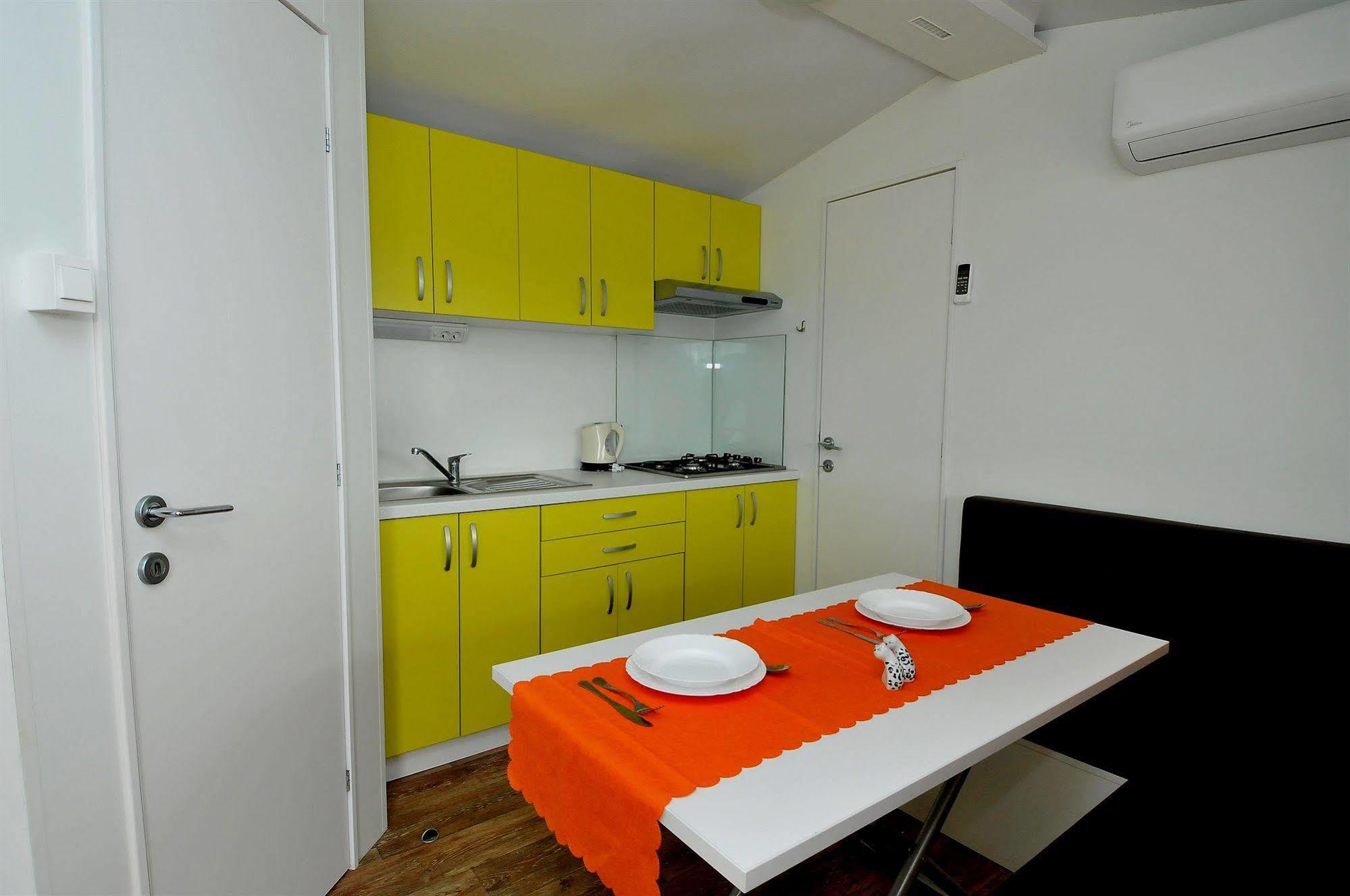 Hotel Camp Perna à Kuciste Extérieur photo